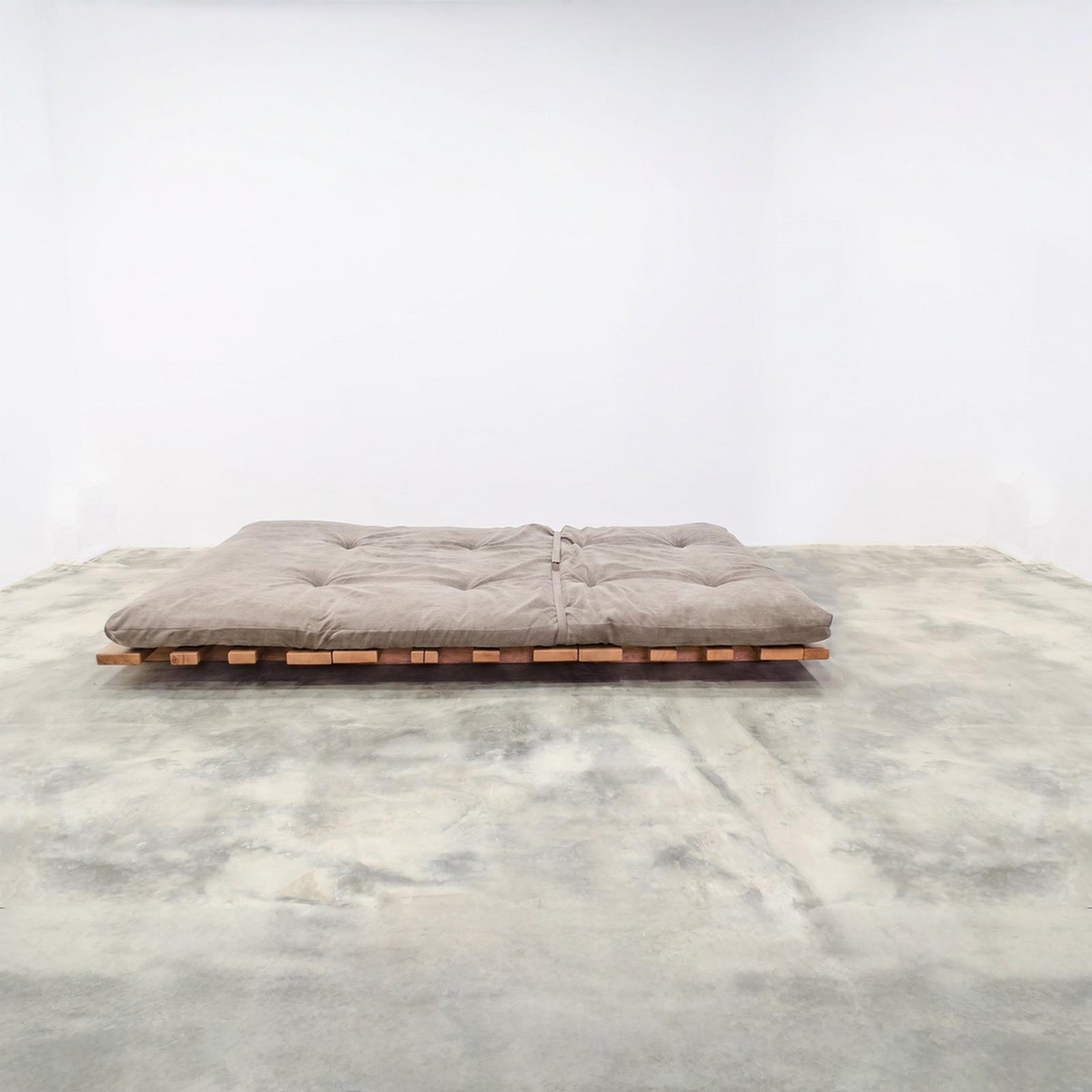 SOFÁ CAMA FUTON · Taupe · 3