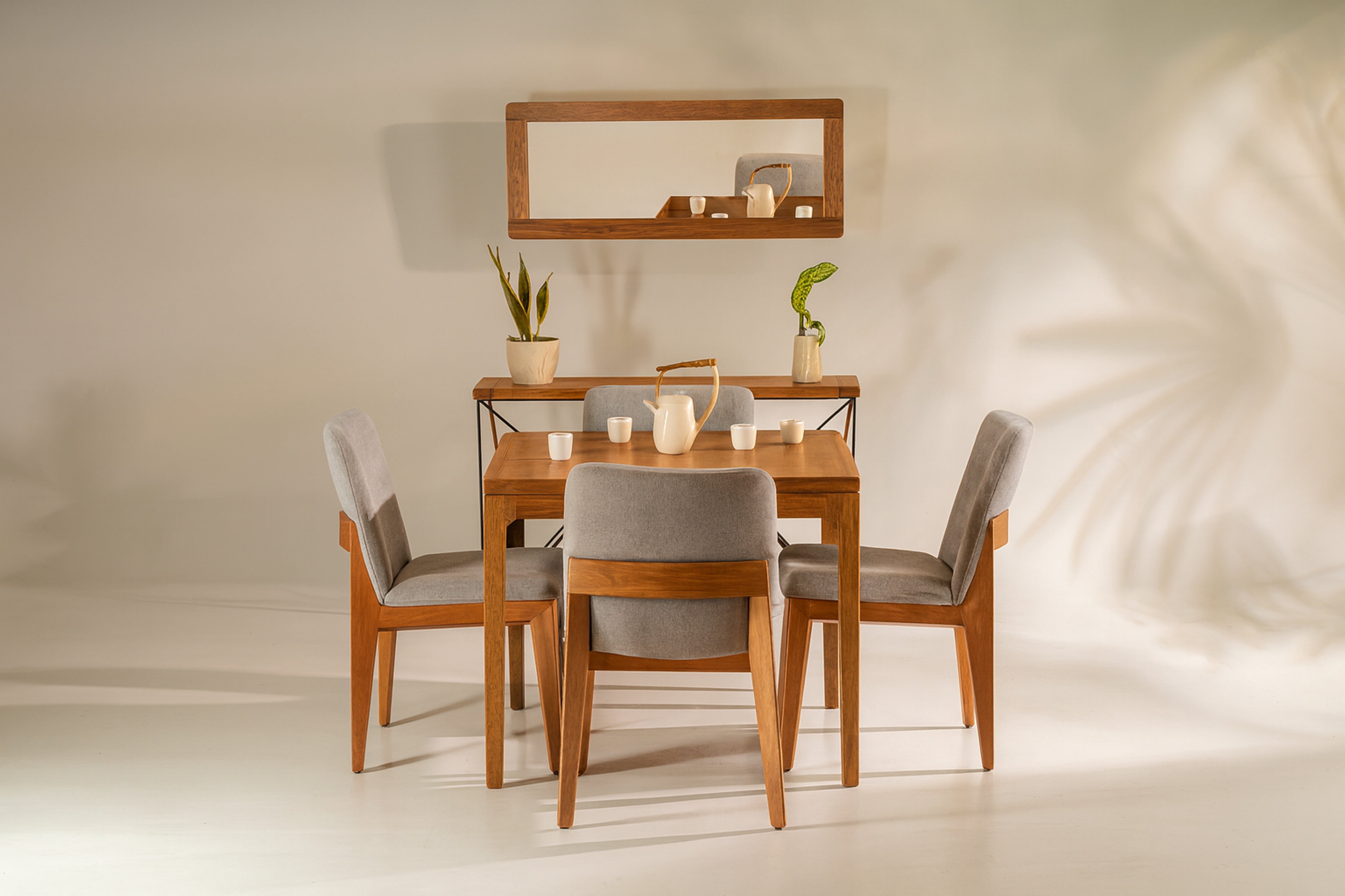 COMEDOR ILALO 4 PUESTOS · Plata · 1