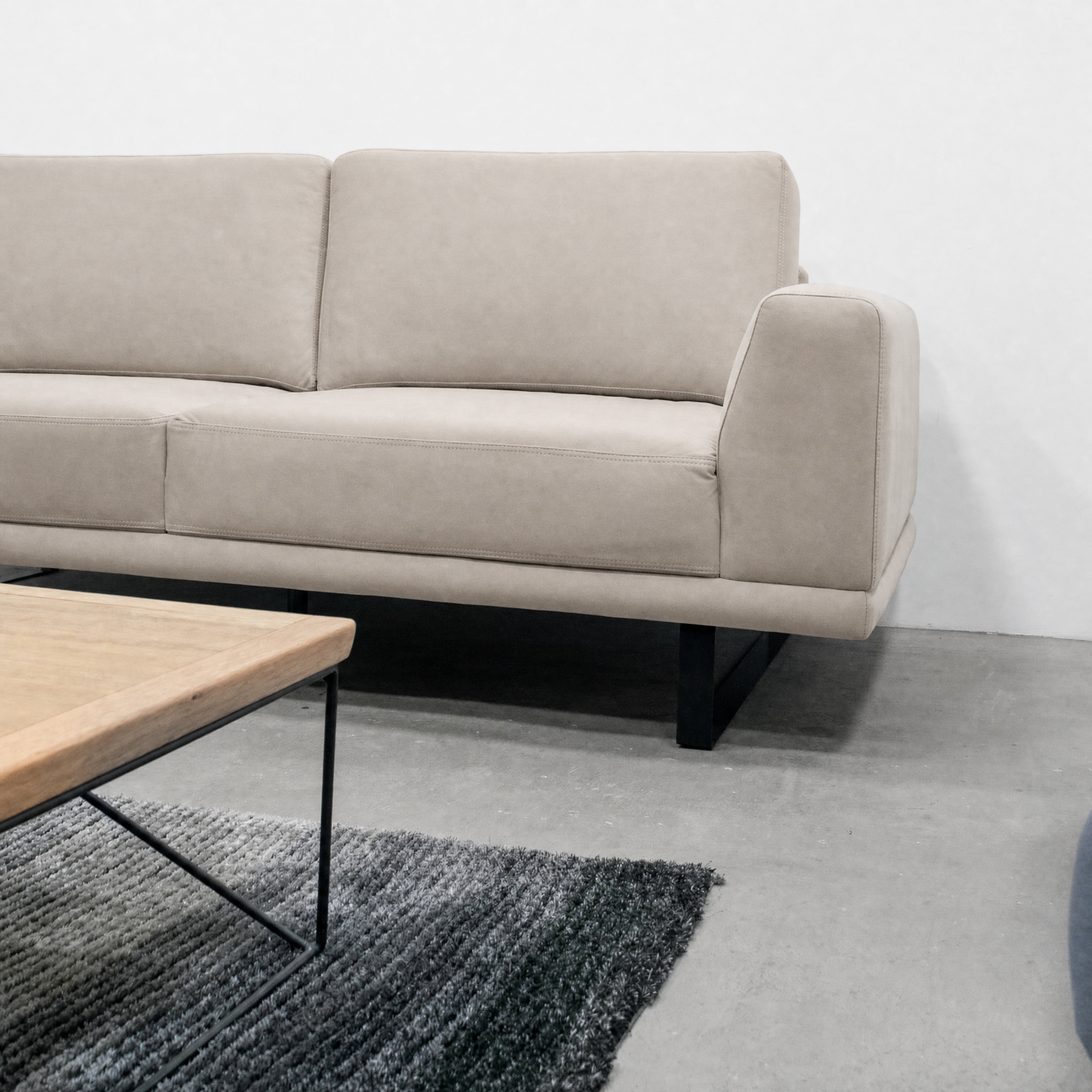 SALA PLUMA · Taupe · 1
