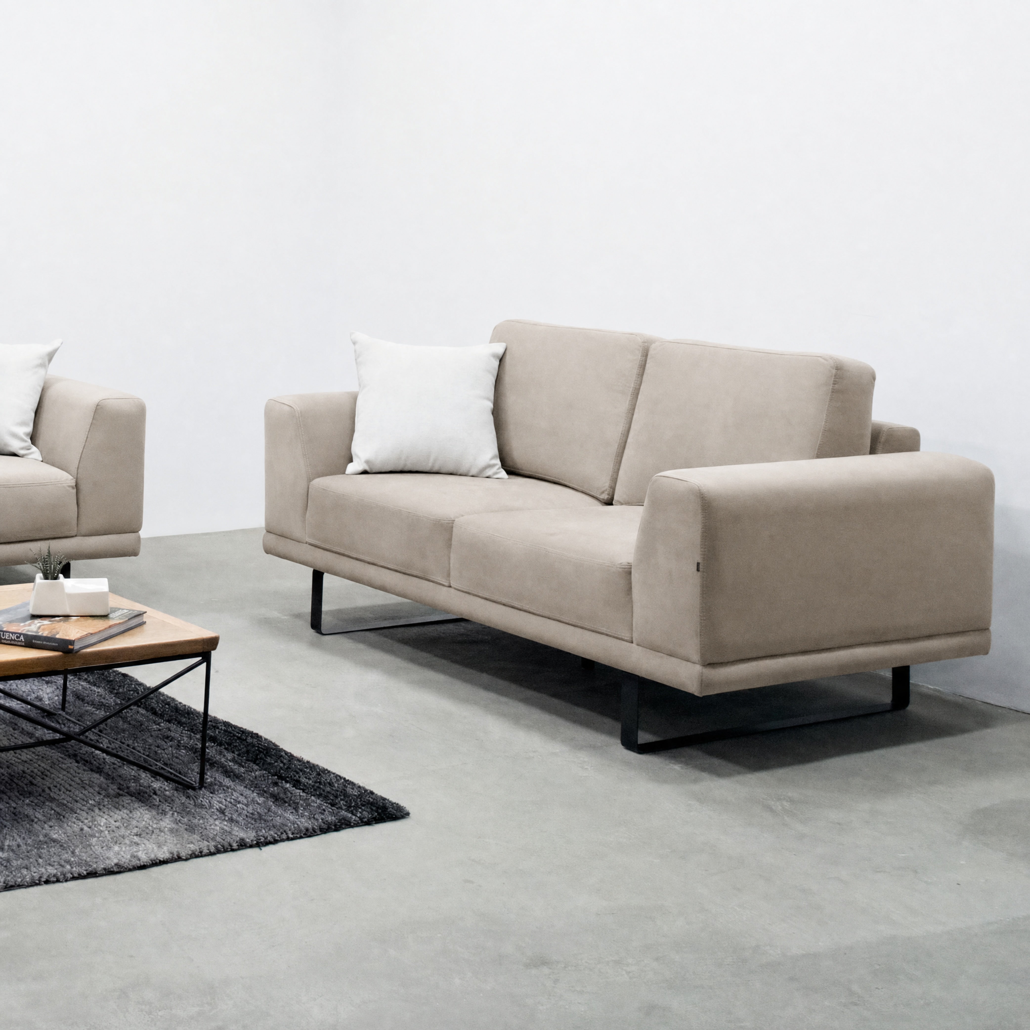 SALA PLUMA · Taupe · 3