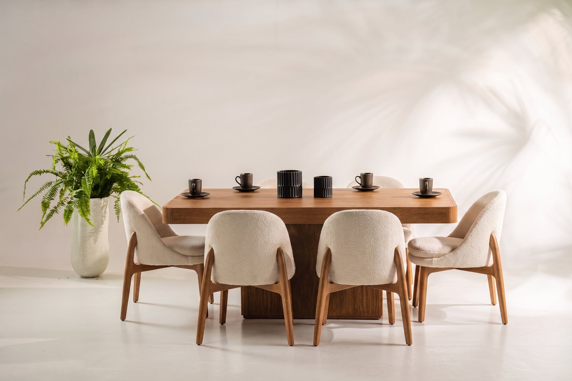 COMEDOR SAMAN · Crema · 3