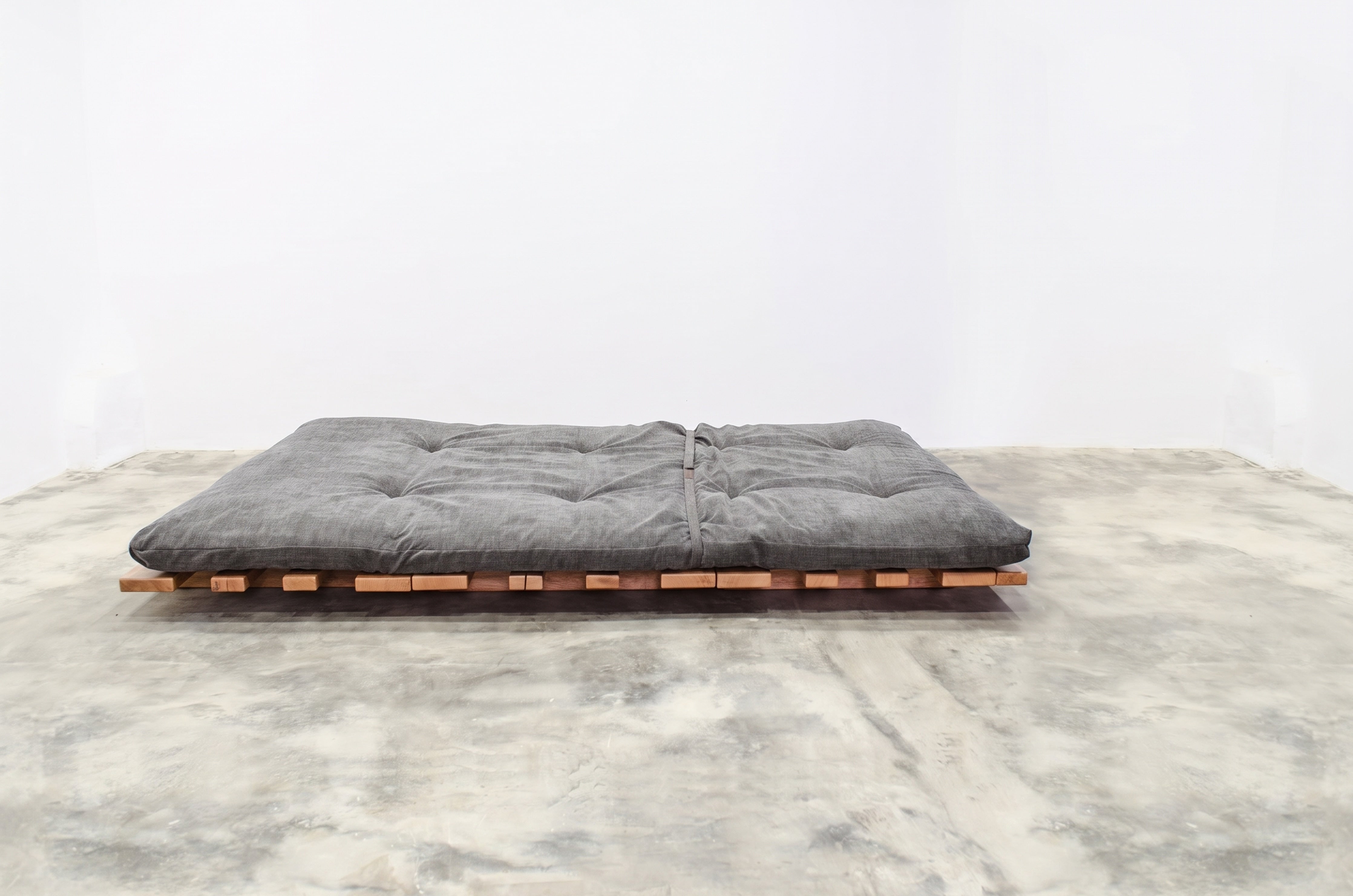SOFÁ CAMA FUTON · Gris · 2