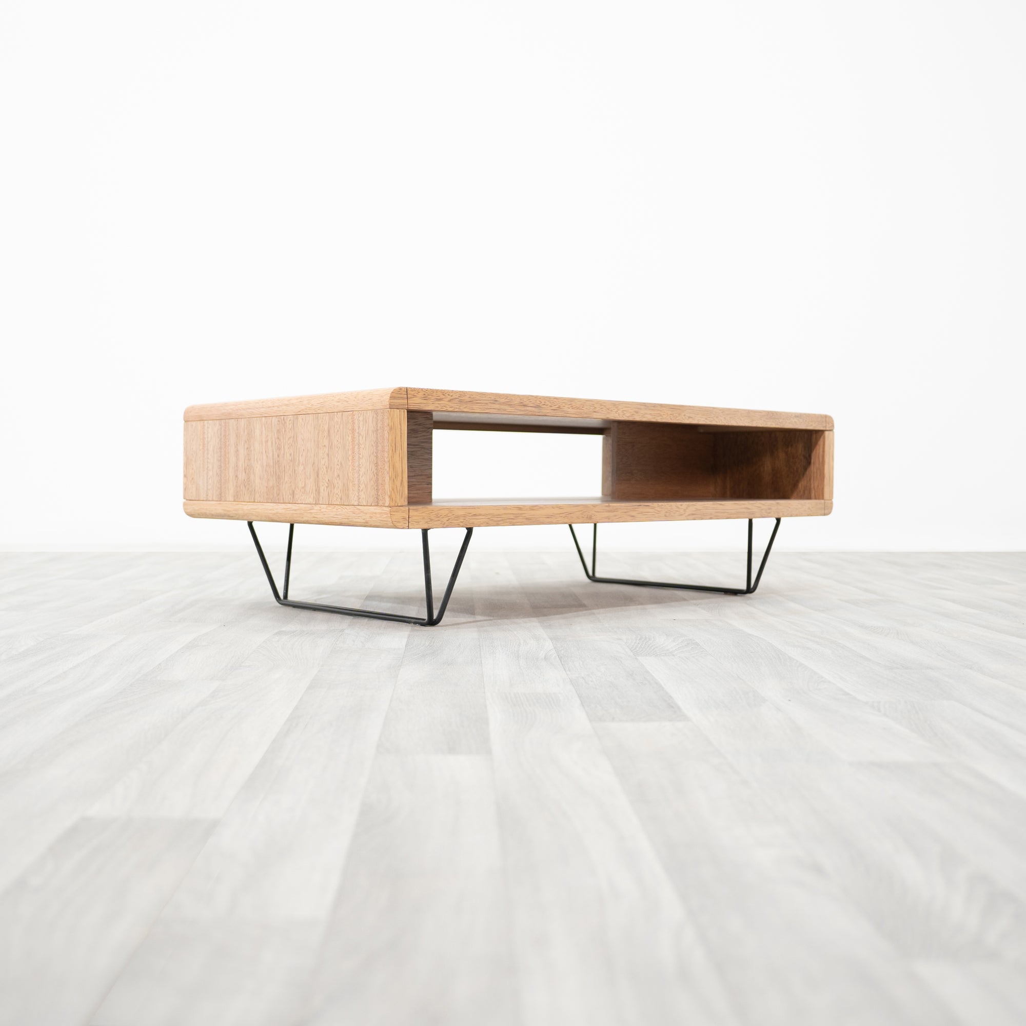 MESA CENTRAL PALMIRA · detalle_1 · a24a6d8e