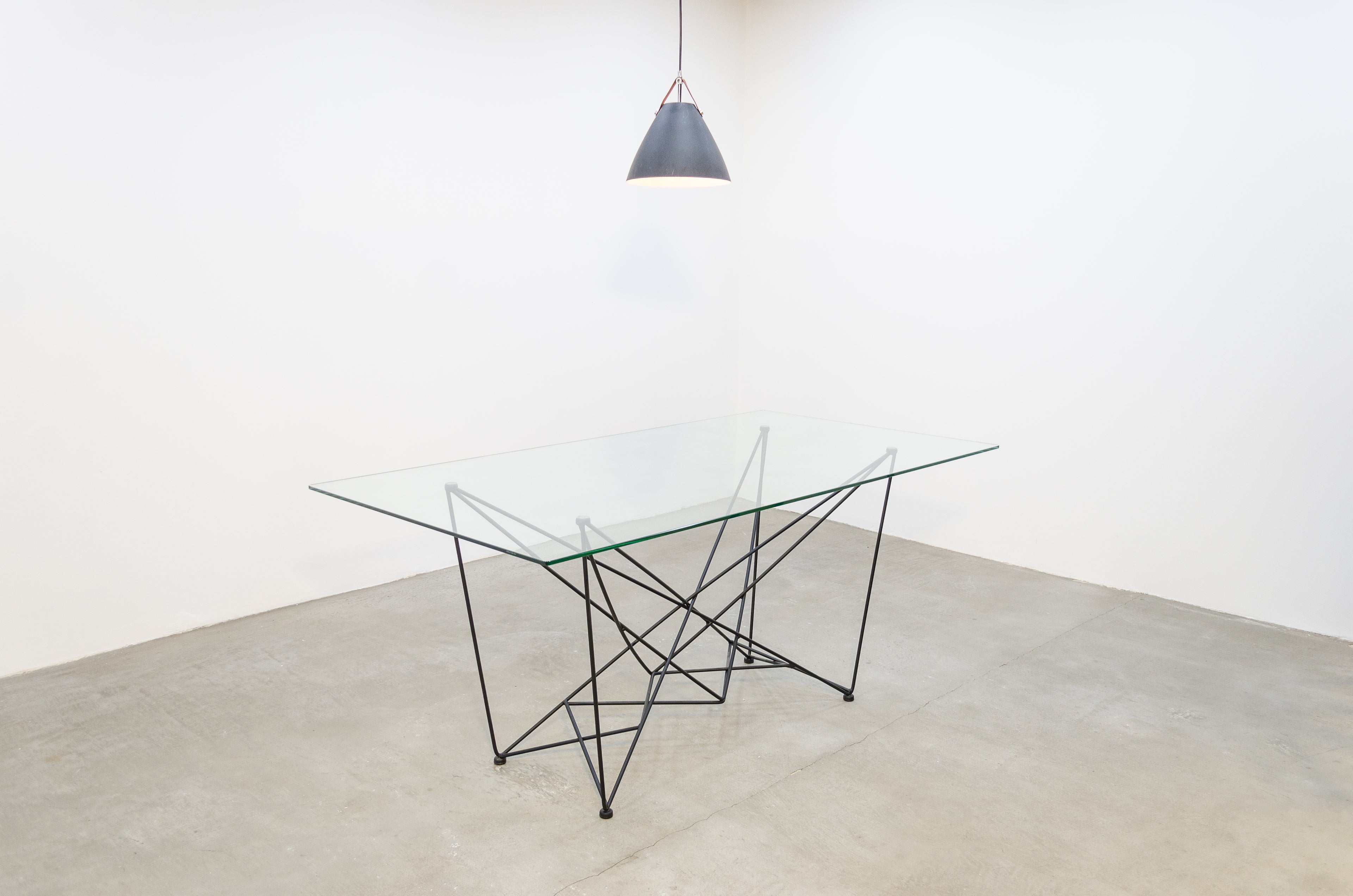 MESA COMEDOR ILINIZAS VIDRIO · detalle_1 · c81769c3