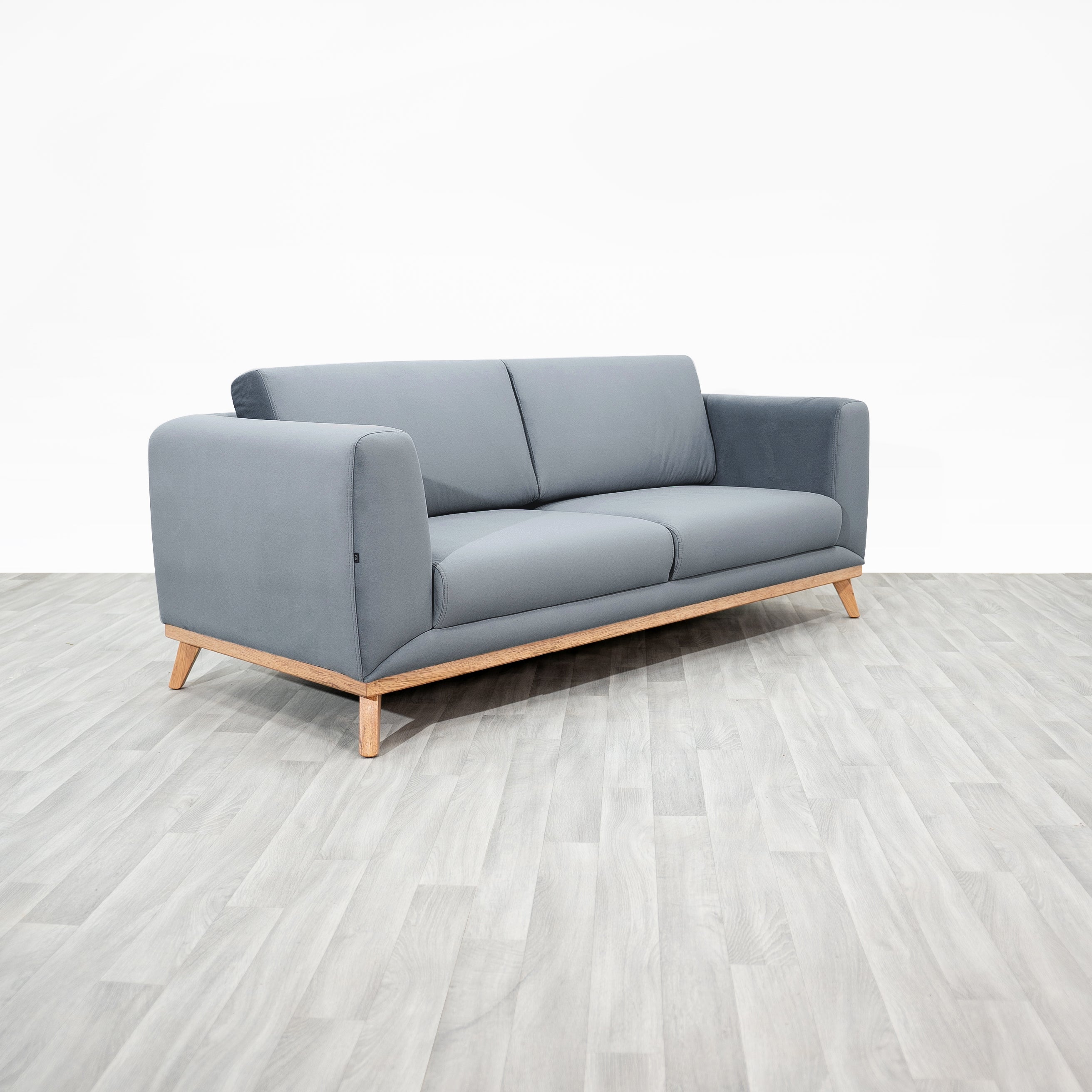 SOFA TRIPLE ANTISANA · Plata · 3