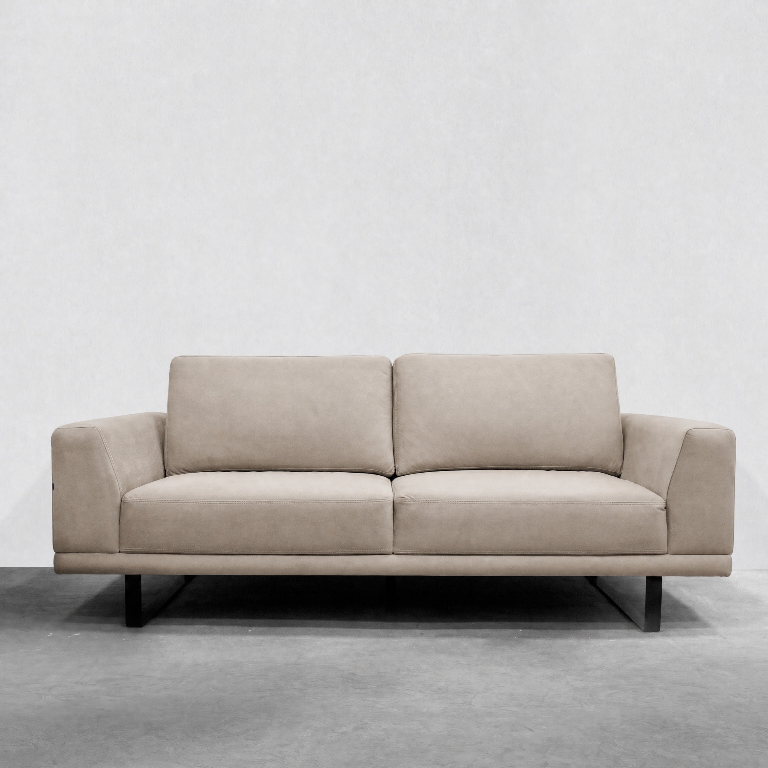 SOFÁ TRIPLE PLUMA · Taupe · 3