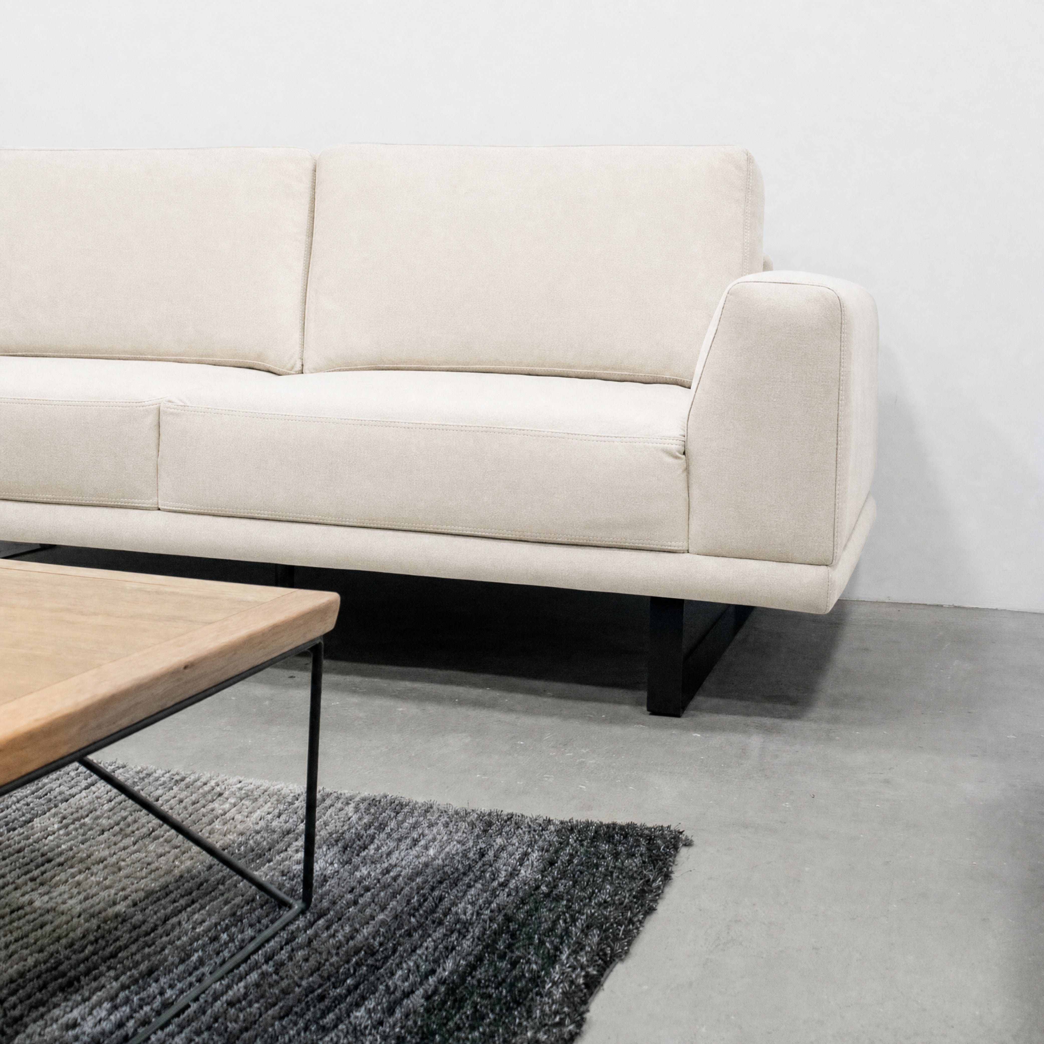 SALA PLUMA · Crema · 1