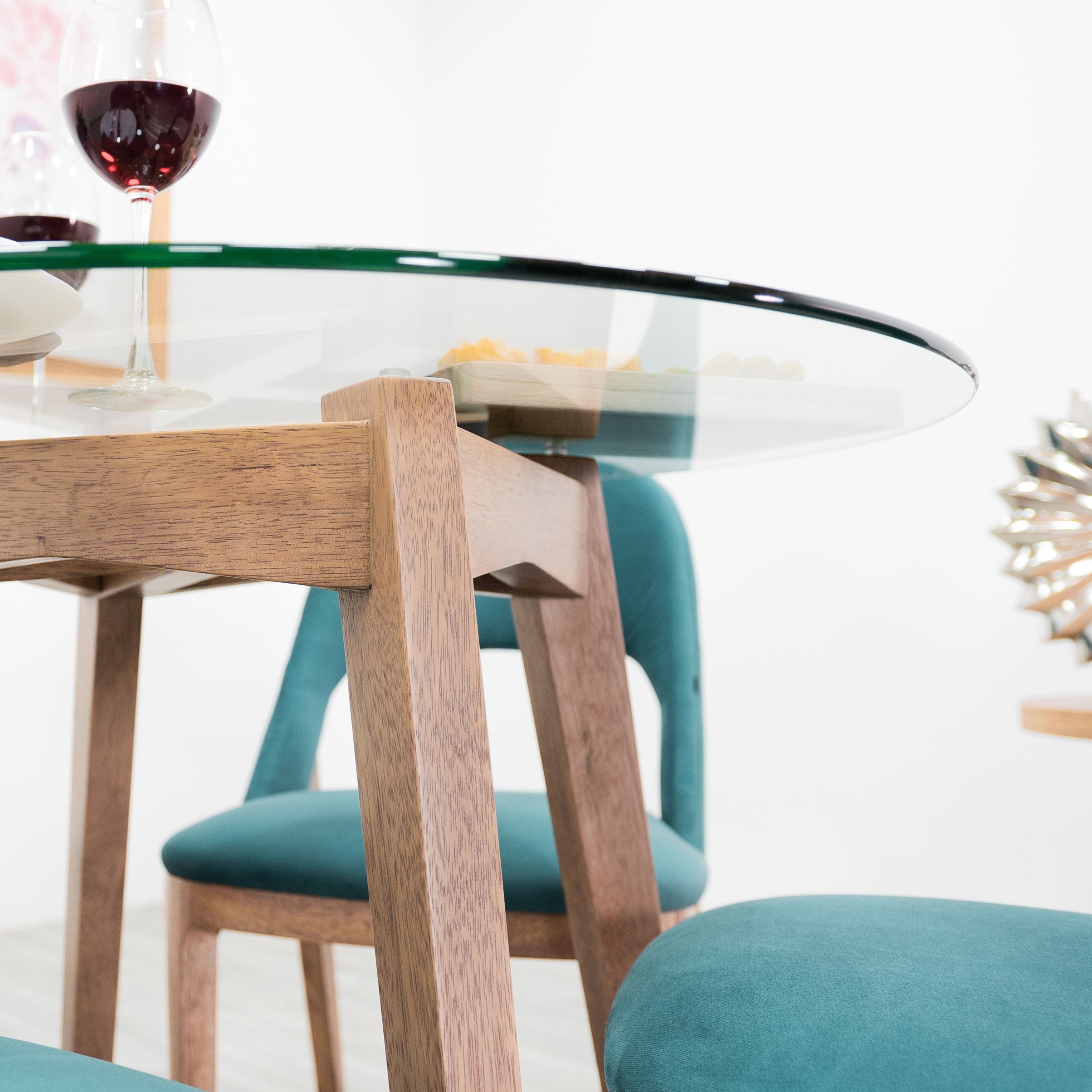 MESA COMEDOR TUTUPALI 4 PUESTOS · detalle_1 · c8cb45a5